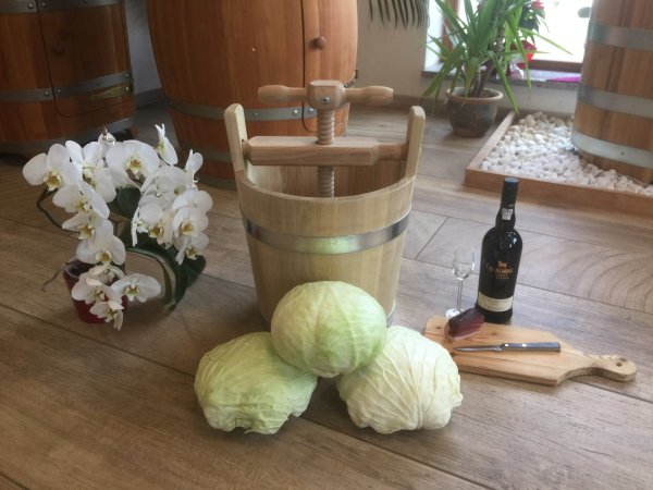 Krautfass Pökelfass Surfass 17 l Holzfass zum Einsuren, Einlegen und Sauerkraut herstellen